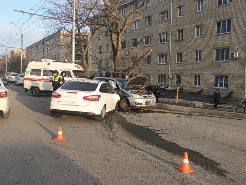 В Ставрополе ДТП на улице Объездной закончилось госпитализацией двух человек