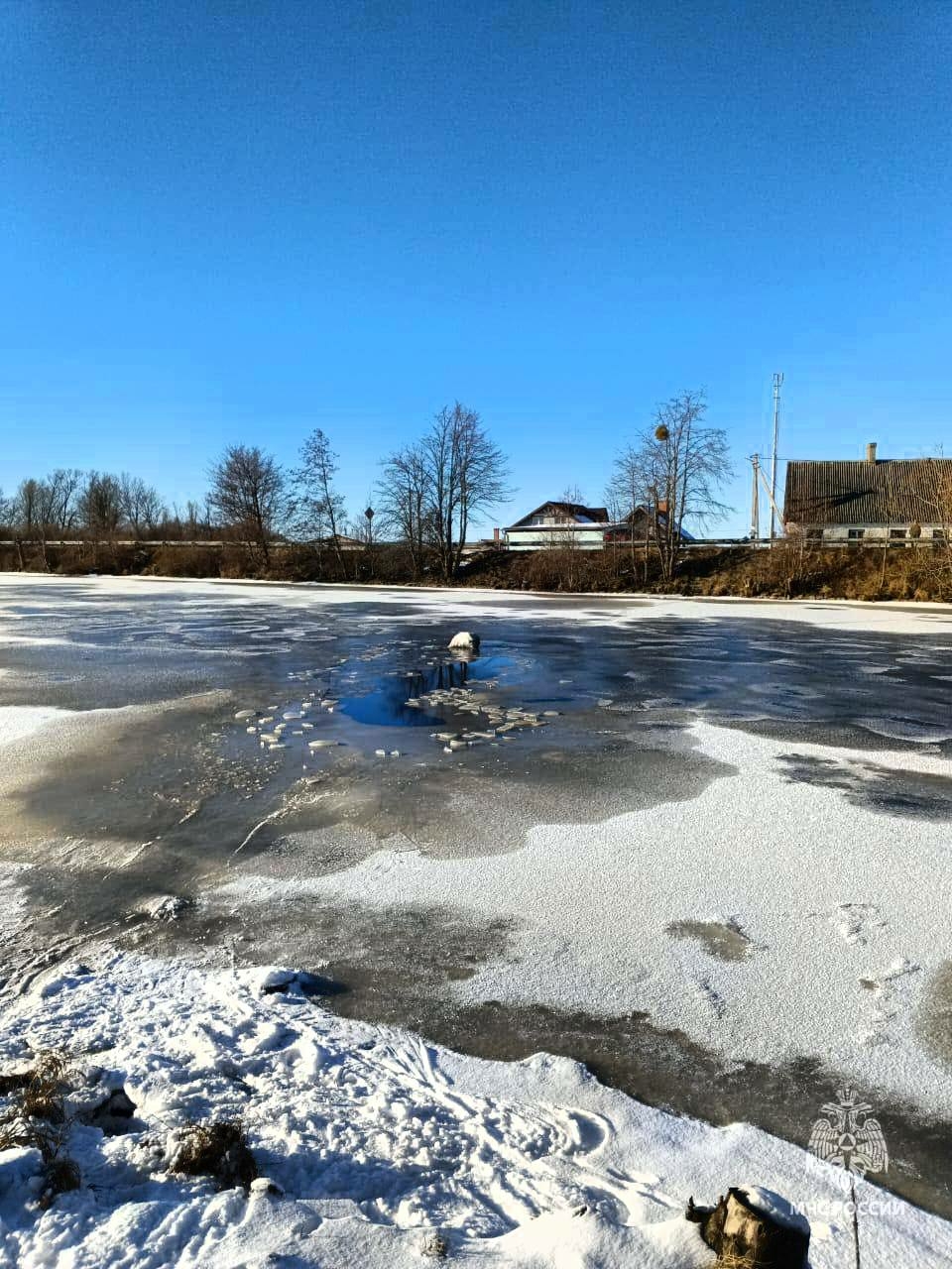 В Калининградской области мужчина попытался сократить путь через канал и утонул