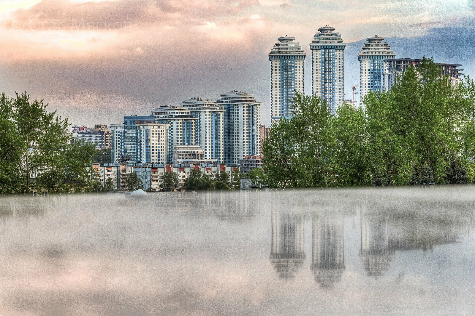 В Москве с начала программы реновации расселили почти 900 домов