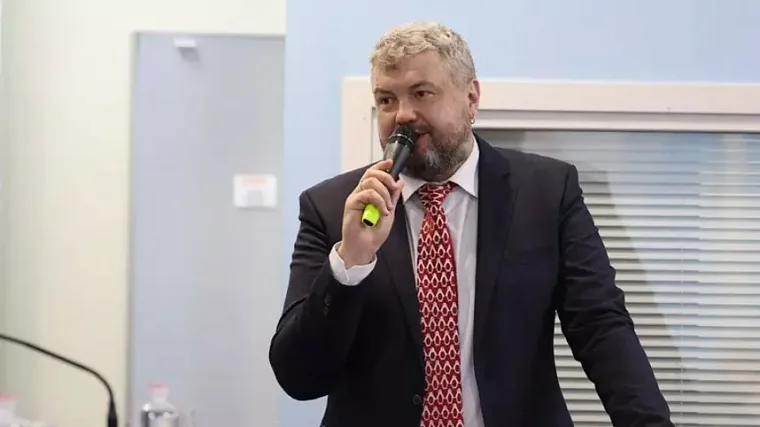 В Новосибирске завели уголовное дело после избиения комментатора Скворцова