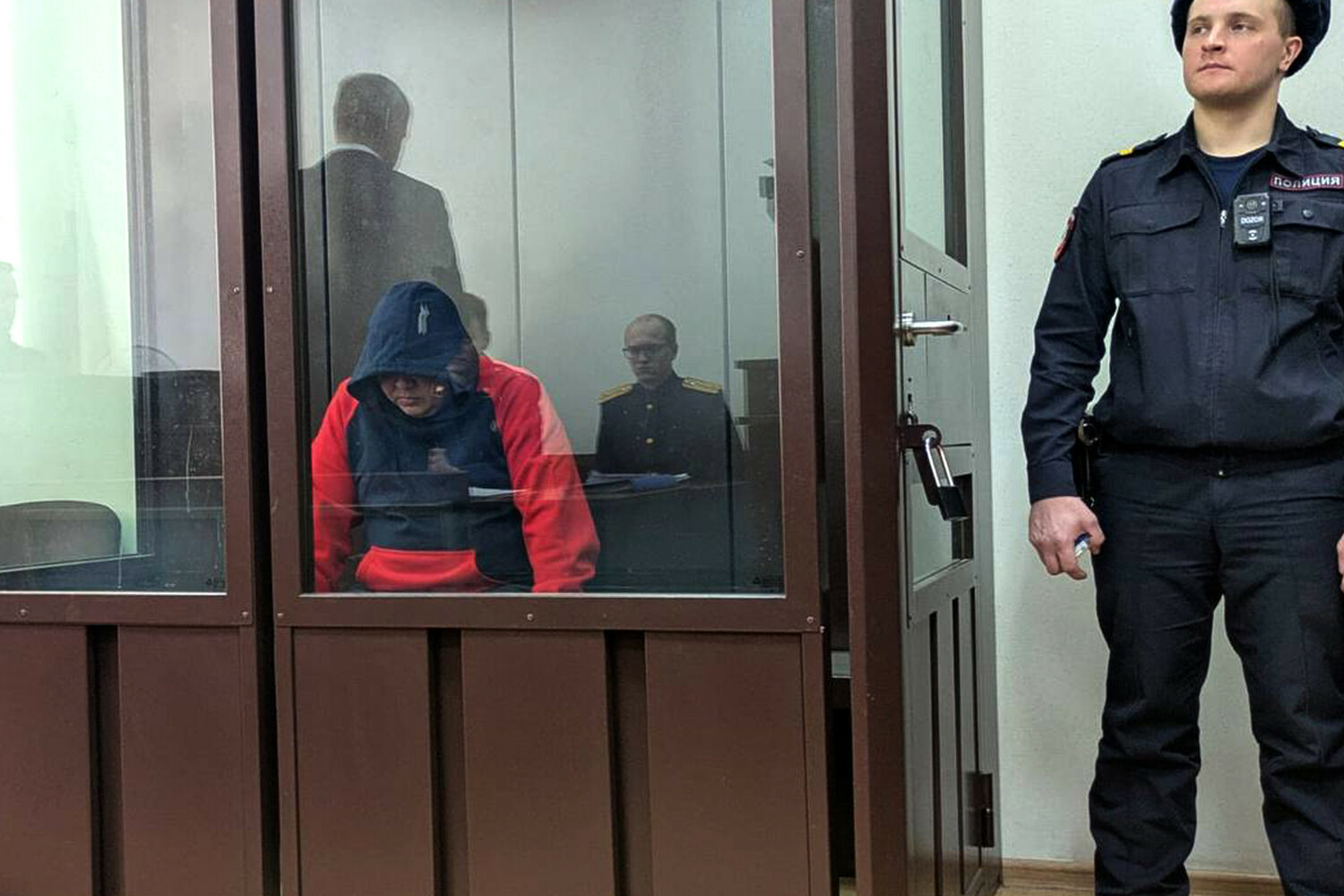 Глава полиции Екатеринбурга арестован за взятку через посредника