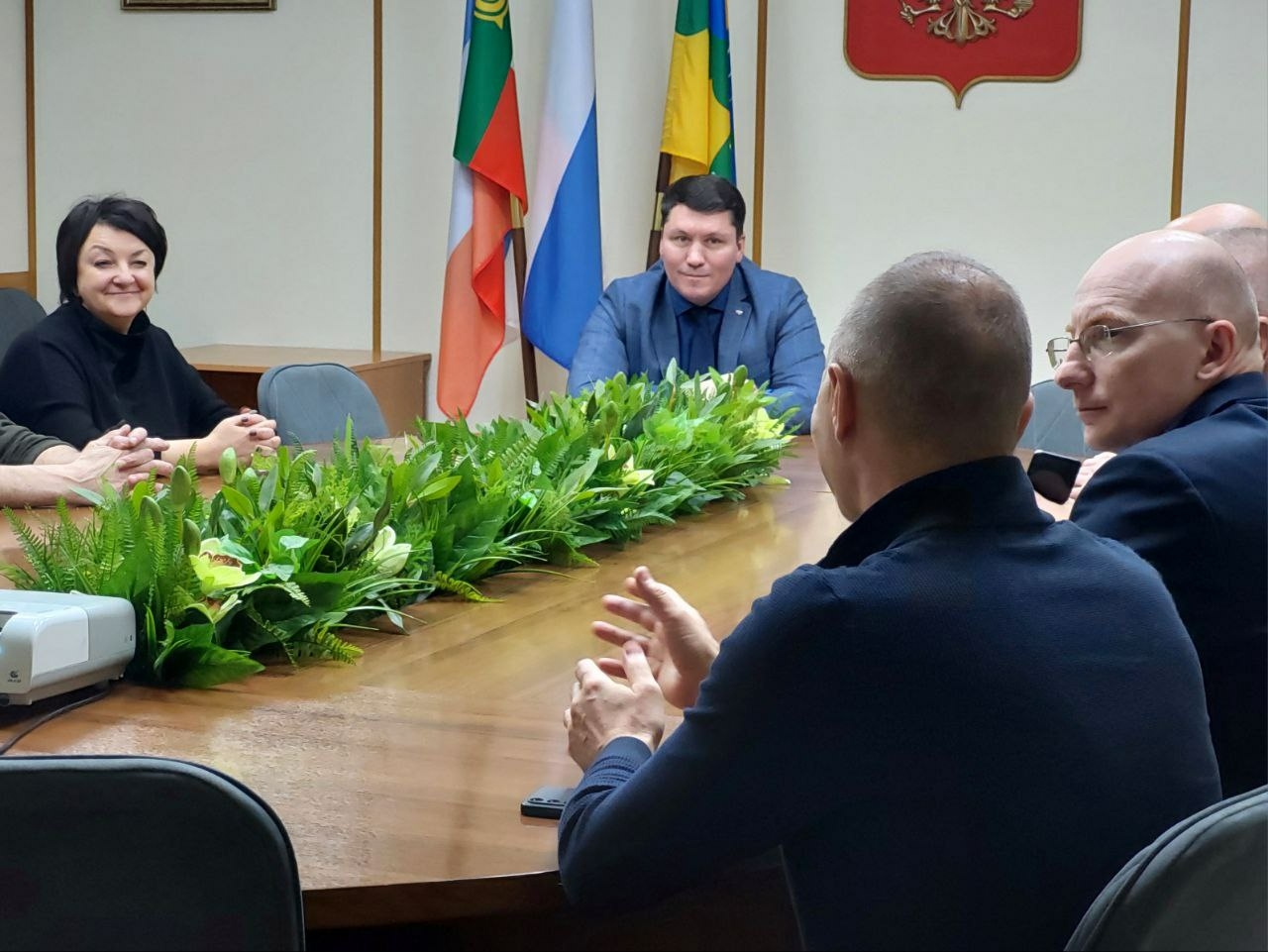 Глава Саяногорска Молодняков показал проект бульвара «На семи ветрах»