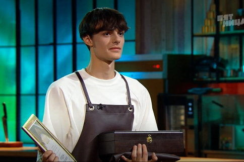 Повар из Новосибирска выиграл шоу Ивлева «Молодые Ножи»