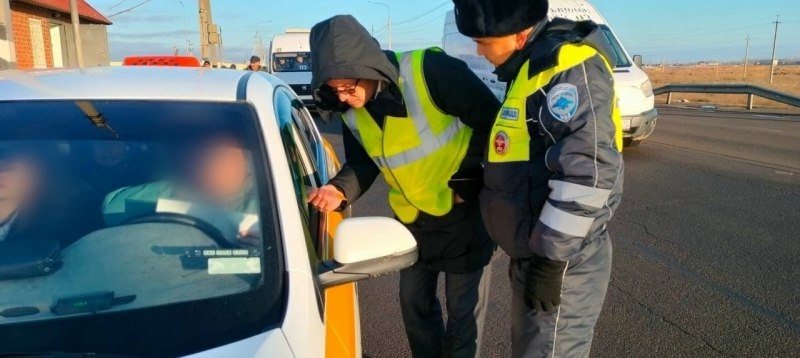 Астраханцев попросили быть внимательнее на дороге из-за изменения погоды