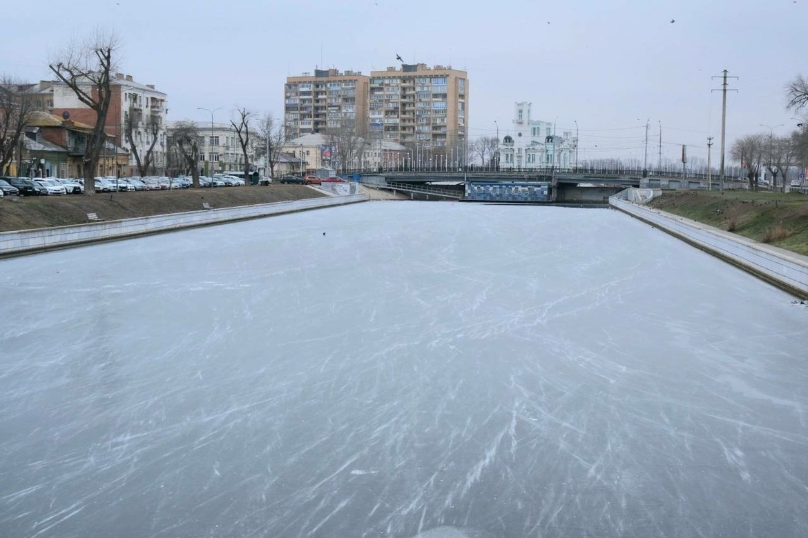 Об опасности выхода на лед напомнили астраханцам
