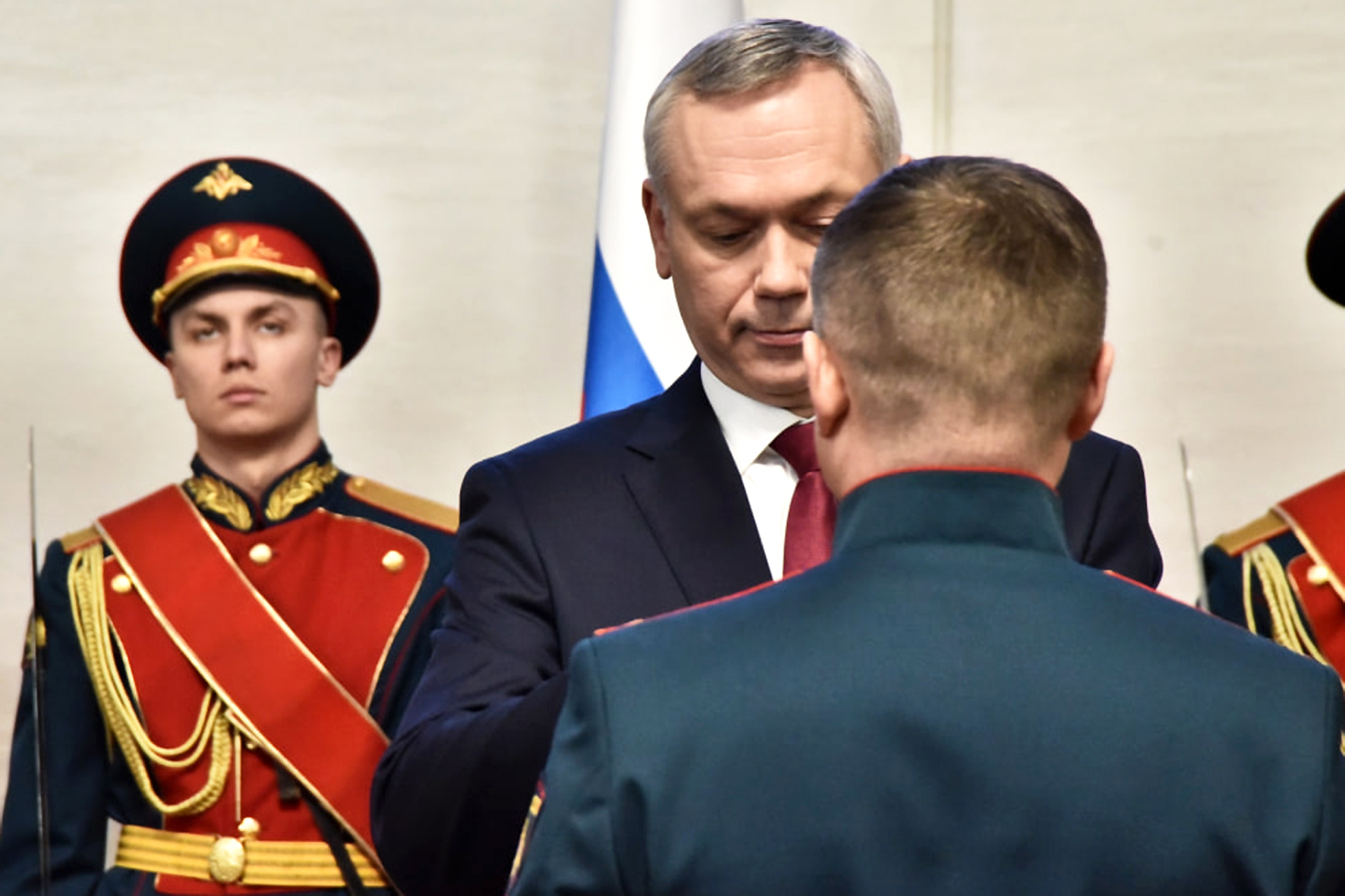 В Новосибирске вручили награды защитникам Отечества