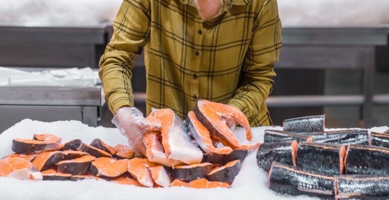 В Астраханской области выявили нарушения при сертификации рыбной продукции