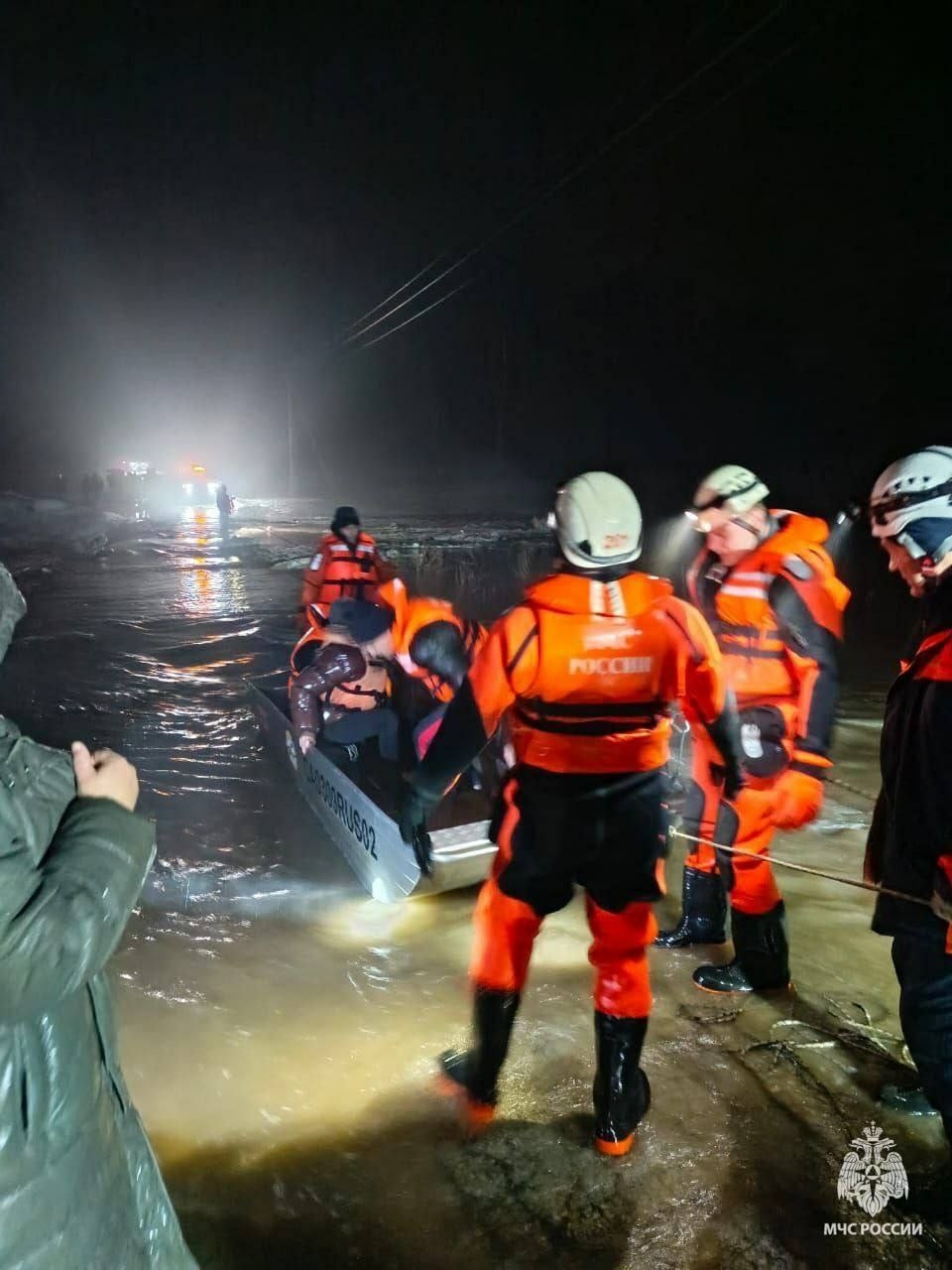 Застрявших туристов эвакуировали с «Голубого озера» в Башкирии