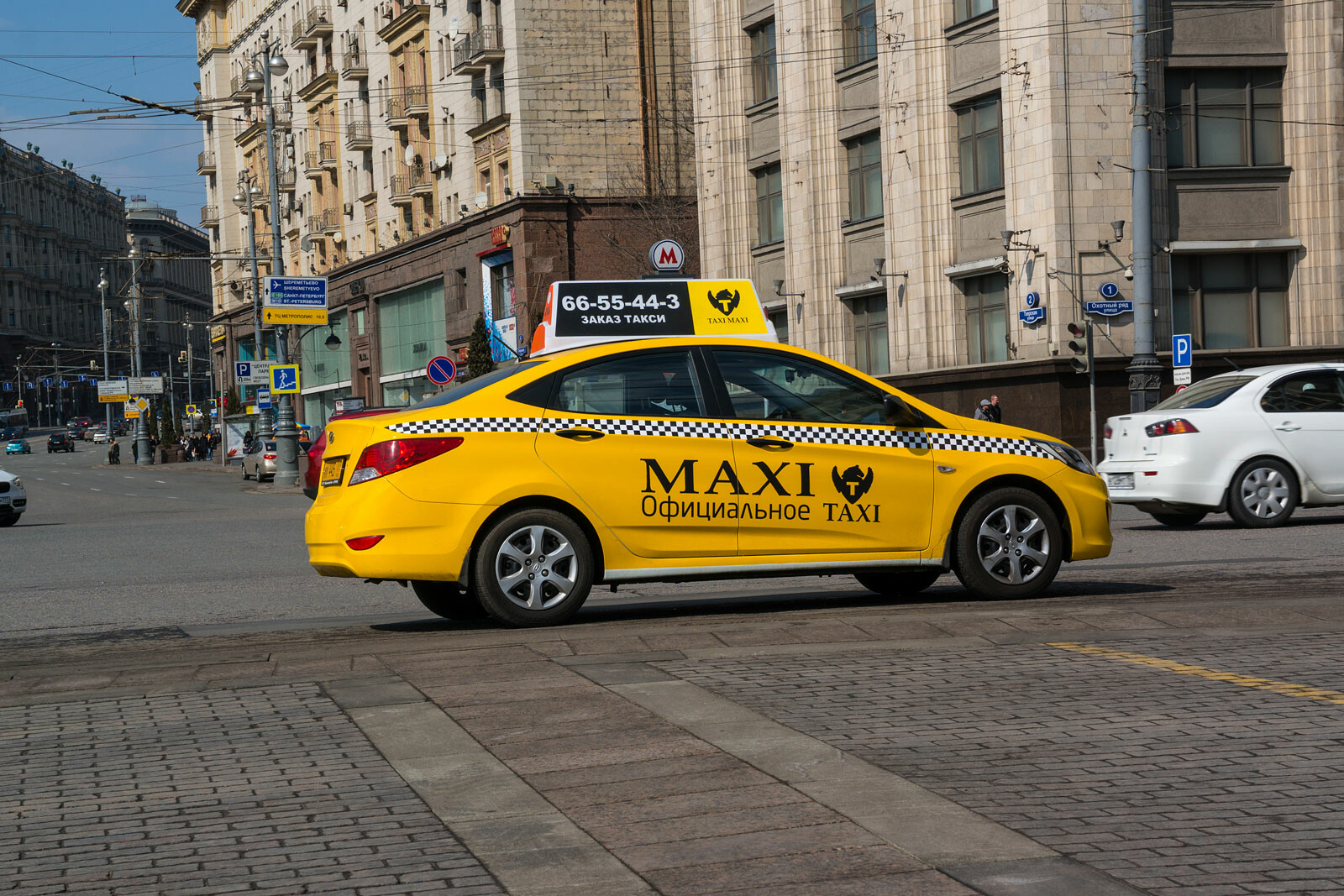 Калужские таксисты зарабатывают по 100 тысяч рублей в месяц