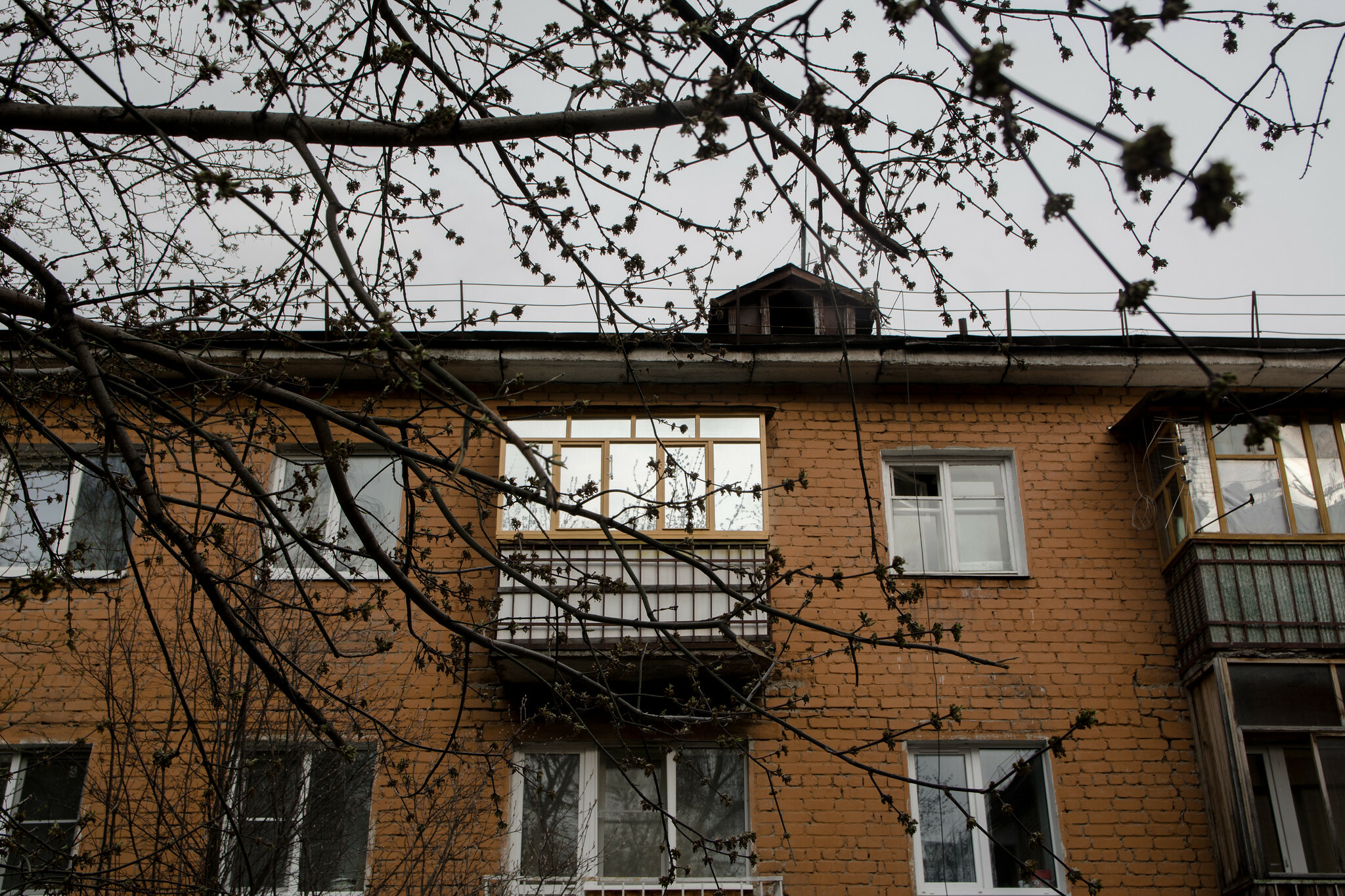 Суд заставил обслуживающую компанию восстановить балкон липчанину