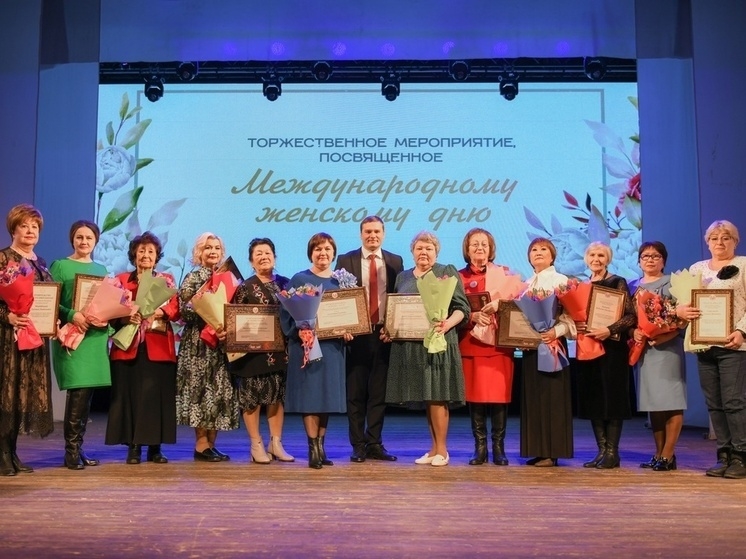 В Хакасии отметили женщин за вклад в развитие республики