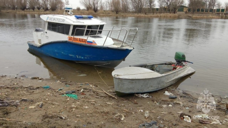 Инспекторы ГИМС оштрафовали нарушителей на четырех лодках в Астрахани