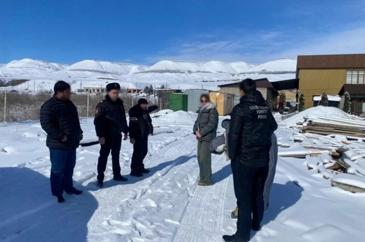 Житель КЧР напал с ножом на знакомого из-за ревности