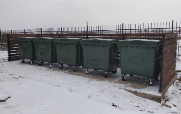 В Астраханской области заменяют старые контейнеры на новые