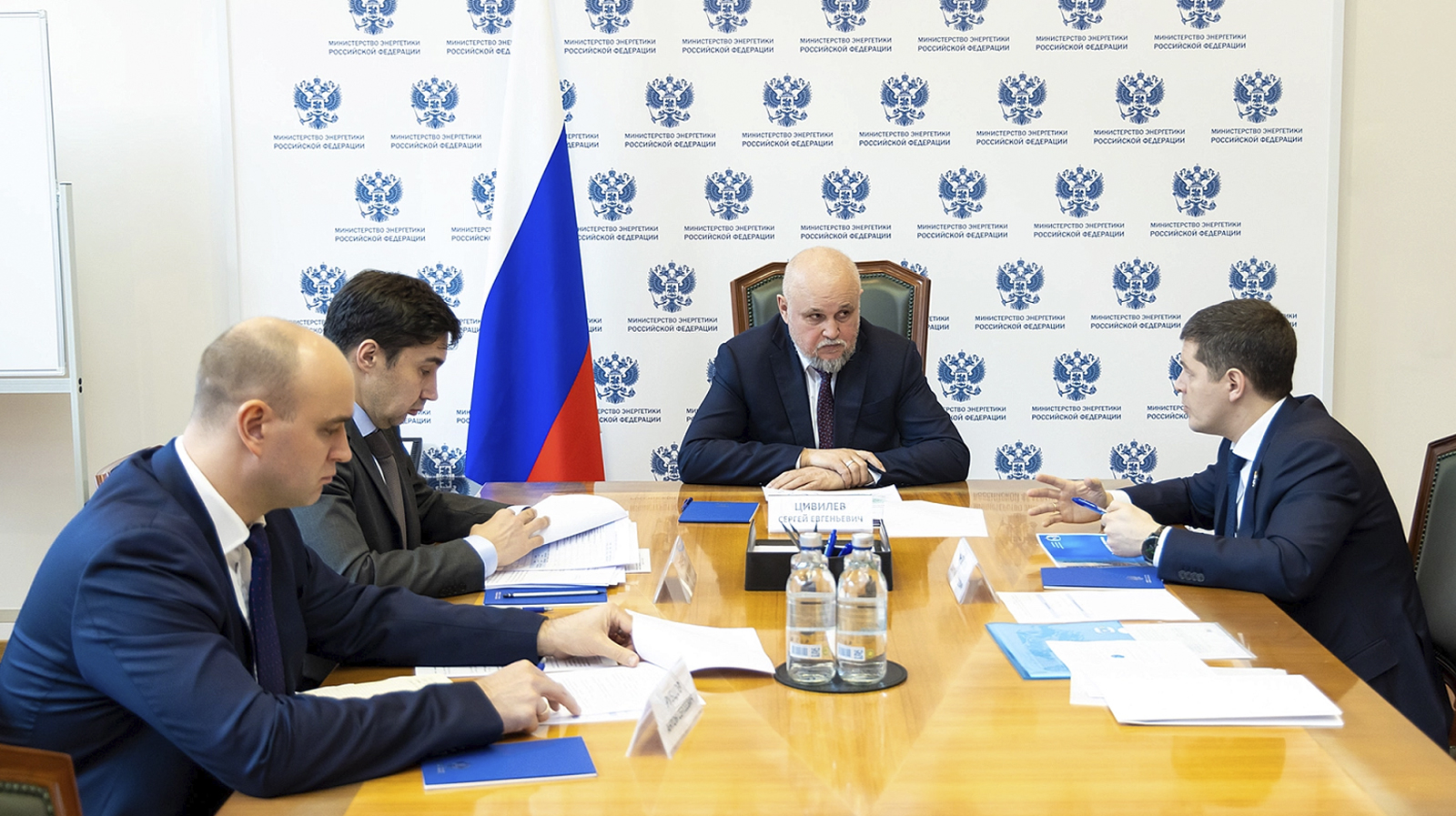 На Ямале хотят привлечь новые технологии и льготы для развития ТЭК