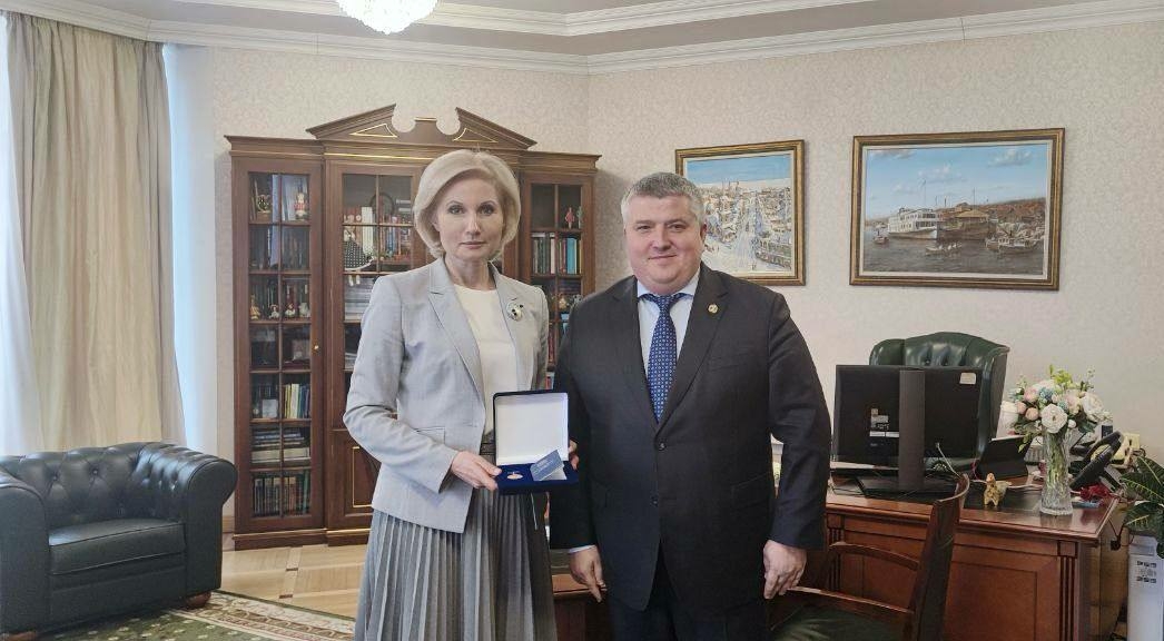 Врио Новгородской области Дронов встретился с первым замминистра труда и соцзащиты РФ Баталиной
