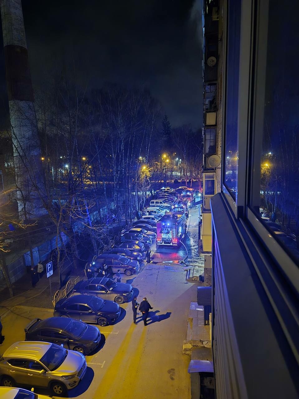 В Городском округе Пушкинский горит дом в микрорайоне Серебрянка