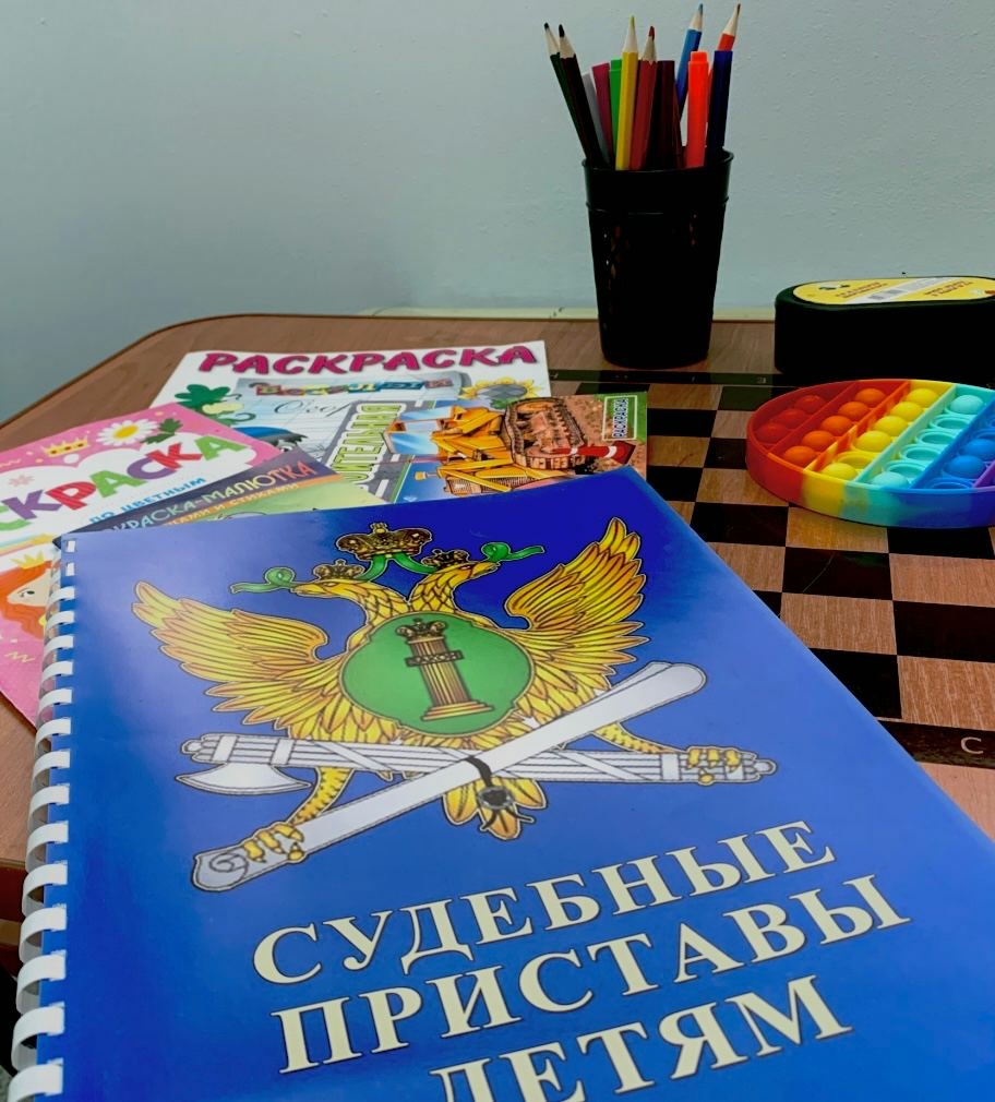 Астраханка погасила алименты ради мечты о поездке за границу