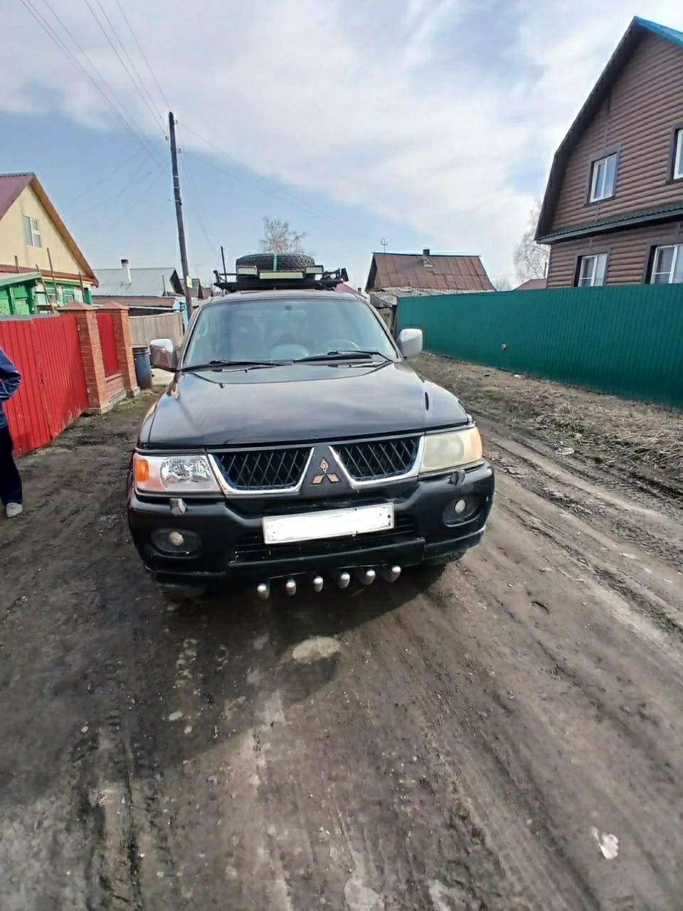 В Новосибирской области женщина погибла под колесами Mitsubishi