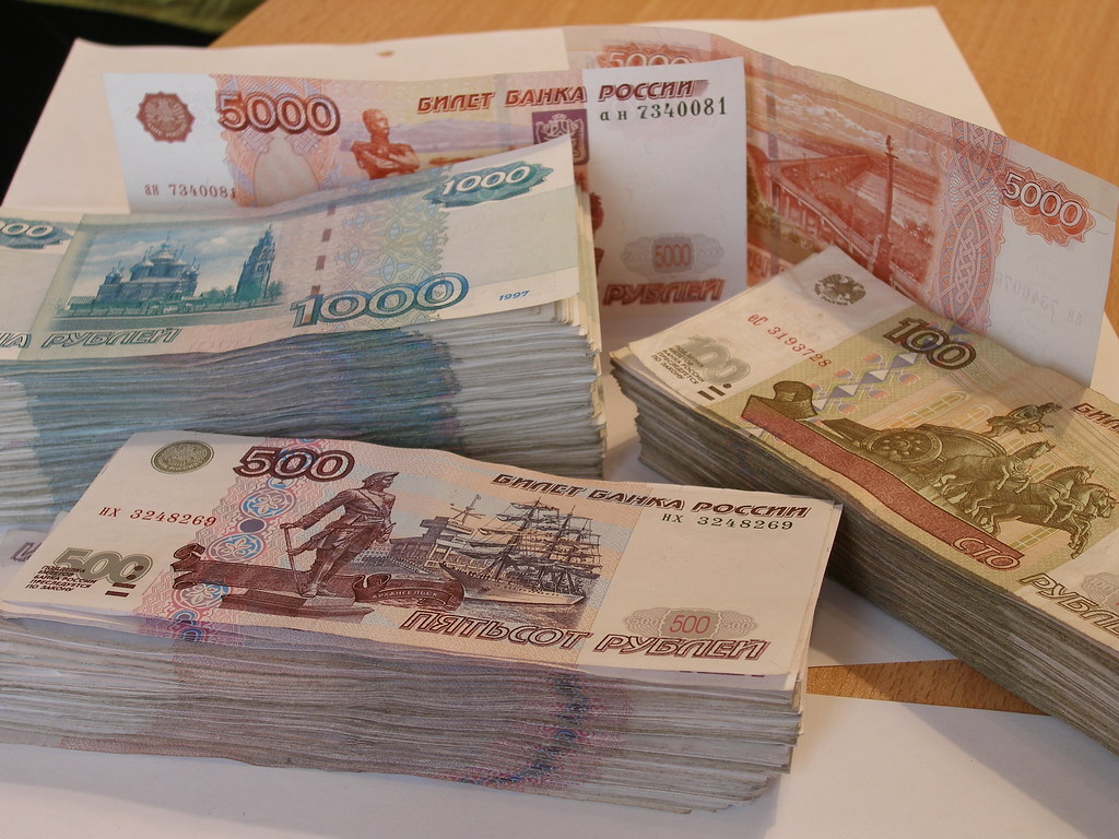 Херсонщина стала лидером в России по медианным зарплатам вахтовиков