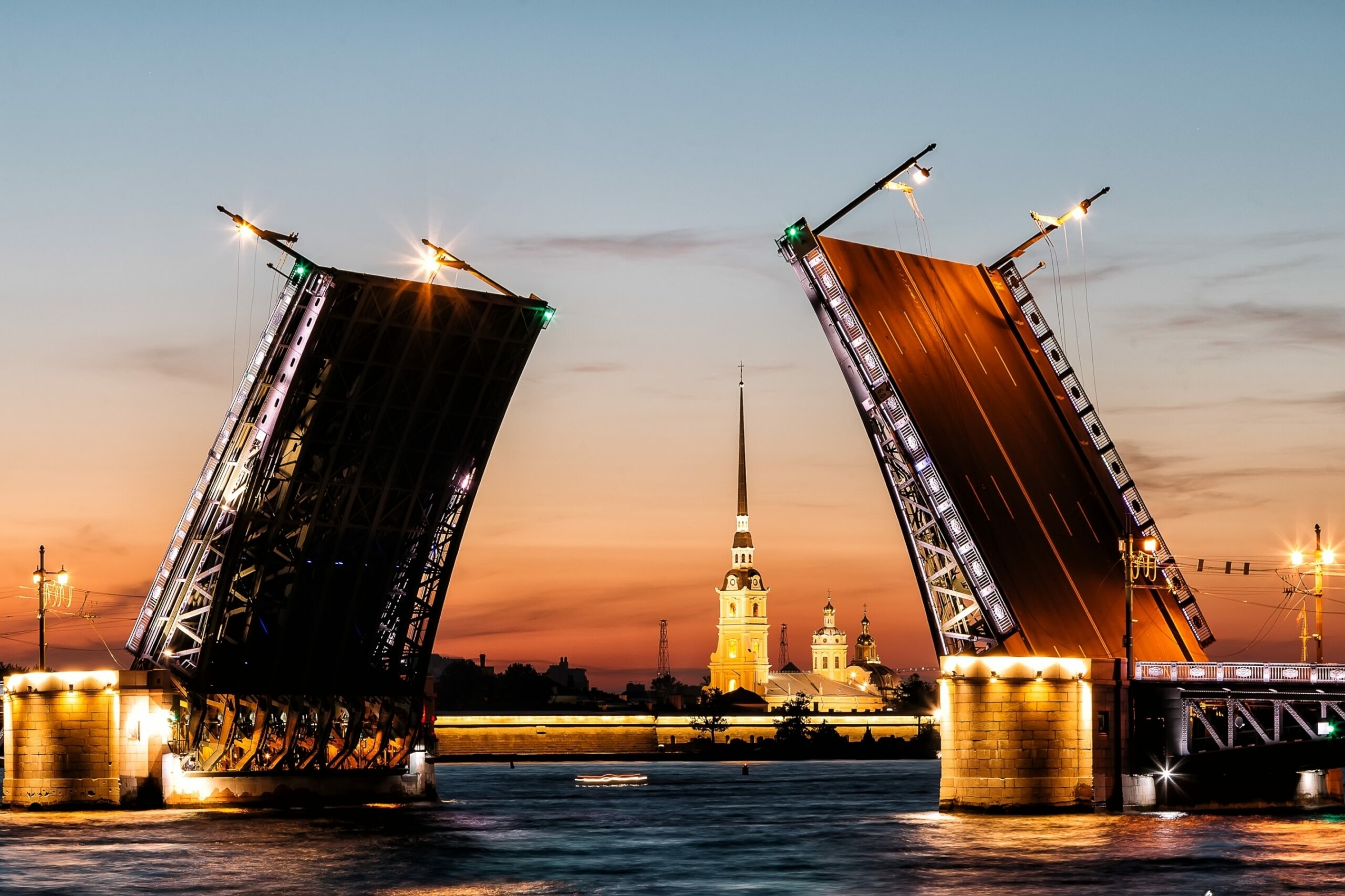 Мосты Петербурга готовы к «большой» навигации 2025 года