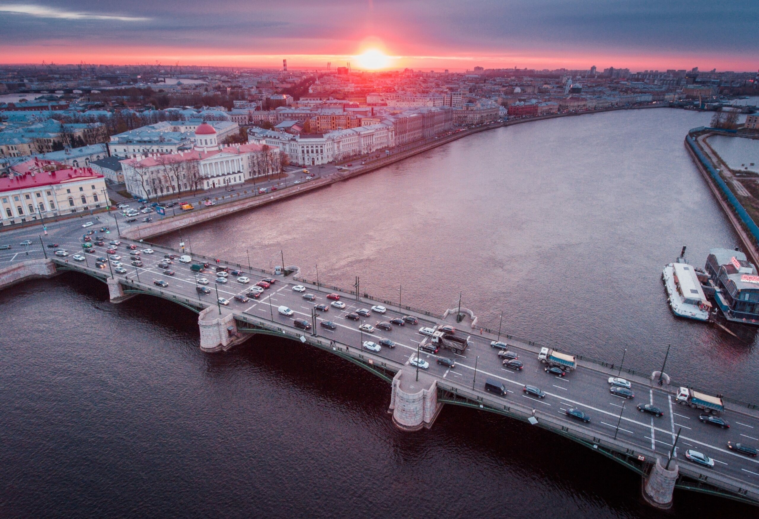 Петербуржцам рассказали, какая будет погода на День города