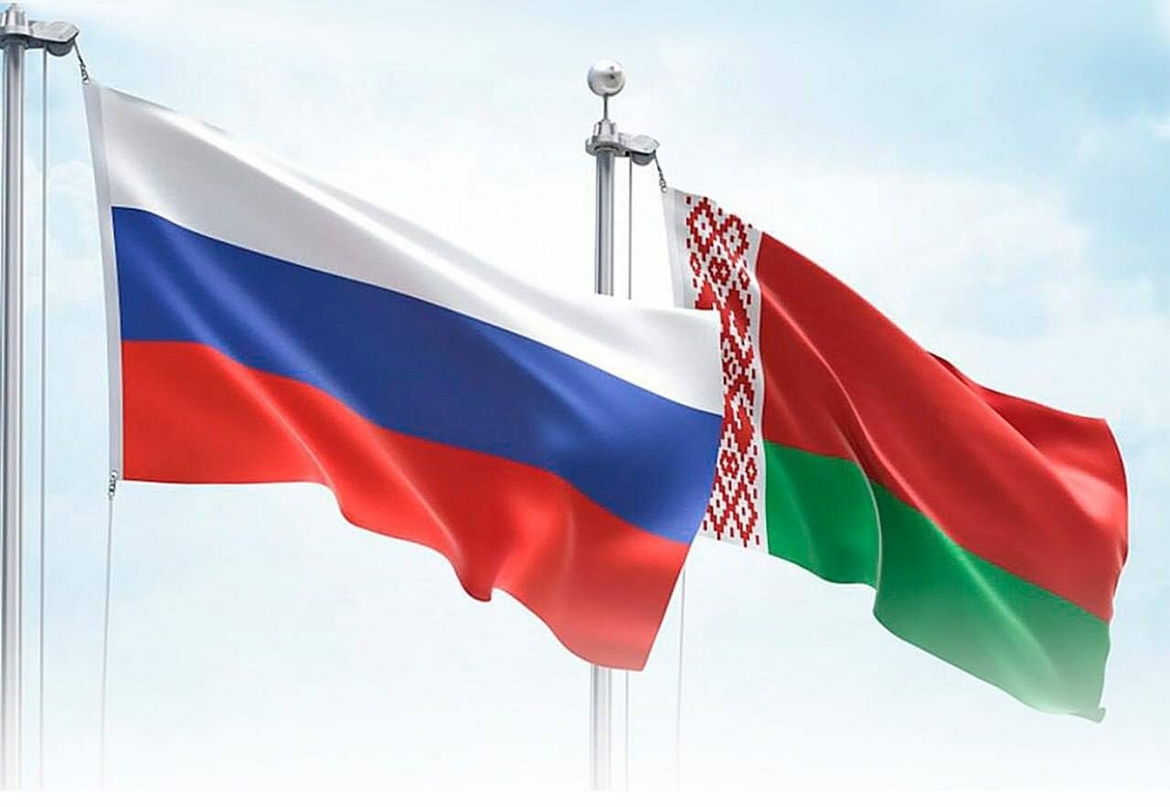 Сердечкин поздравил мурманчан с Днем единения народов Беларуси и России