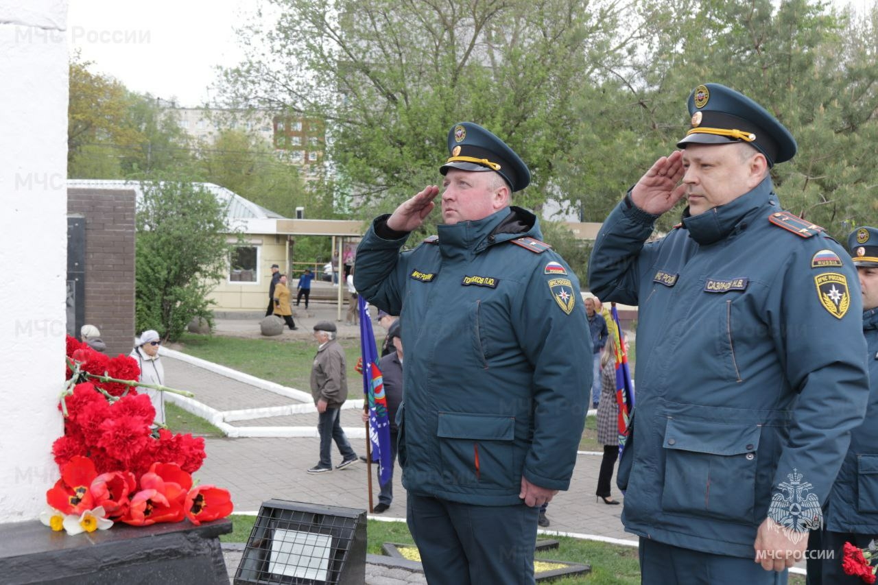 В Туле сотрудники МЧС почтили память ликвидаторов аварии на Чернобыльской АЭС