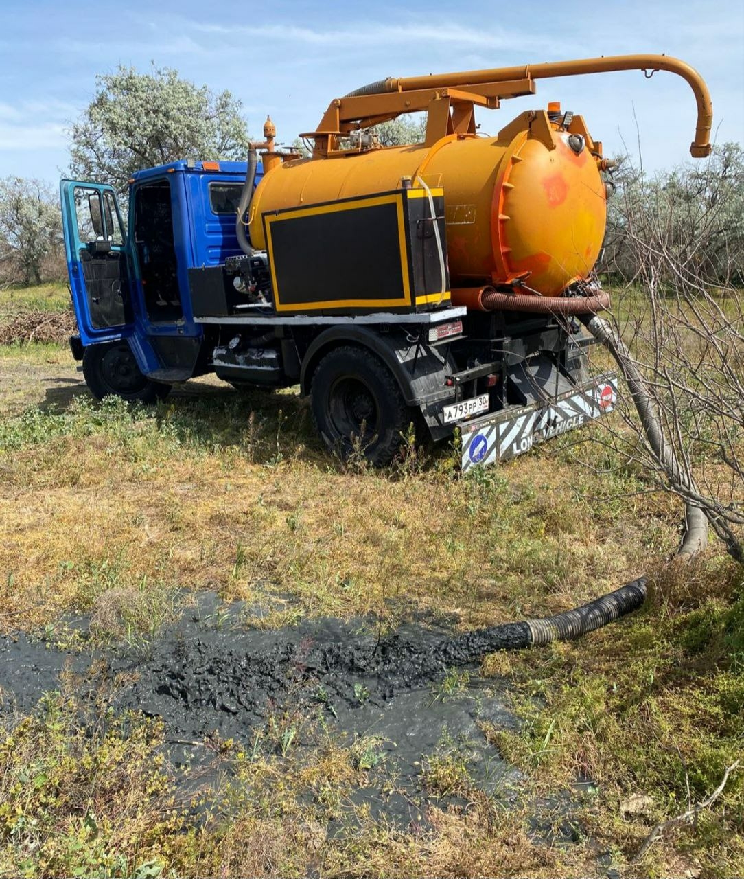 В Астраханской области водителей накажут за сброс отходов с грузовиков