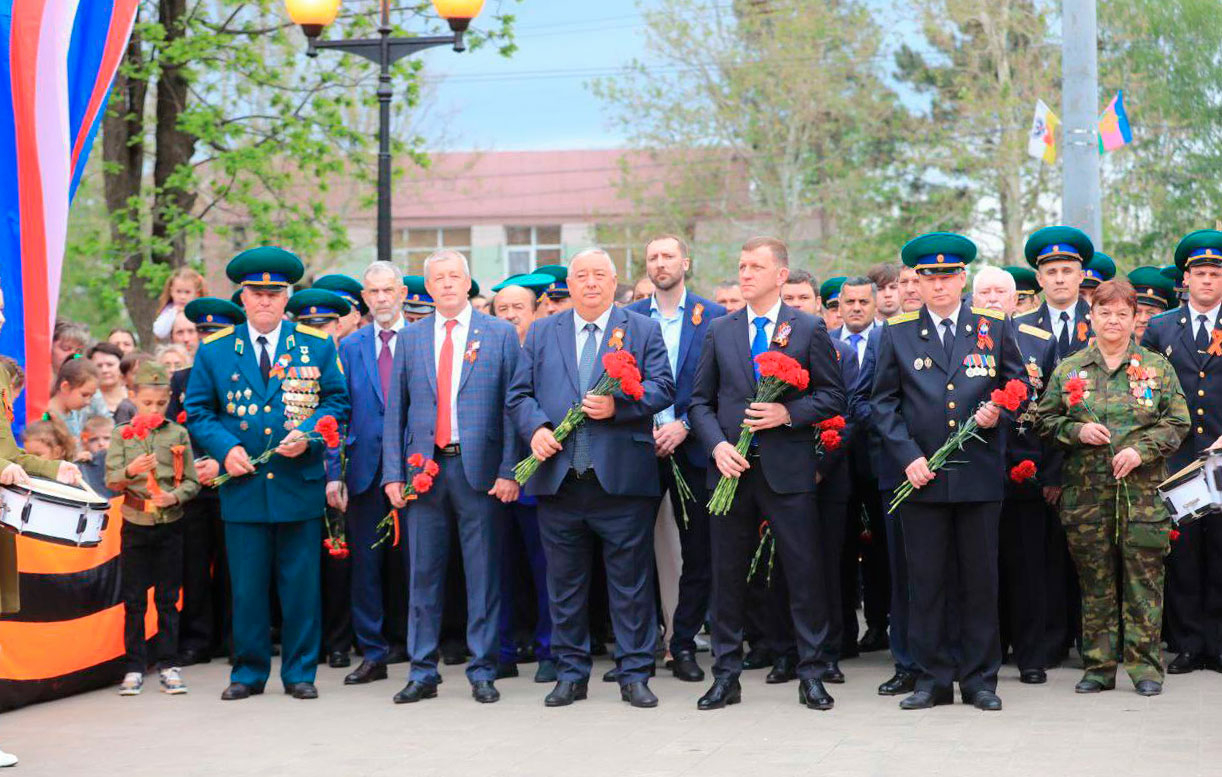 В Краснодаре развернули Георгиевскую ленту длиной 1418 метров