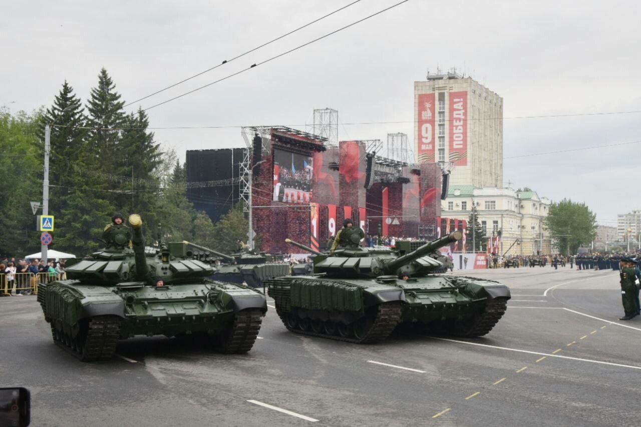 На улицы Омска вышли 252 тысячи человек 9 мая