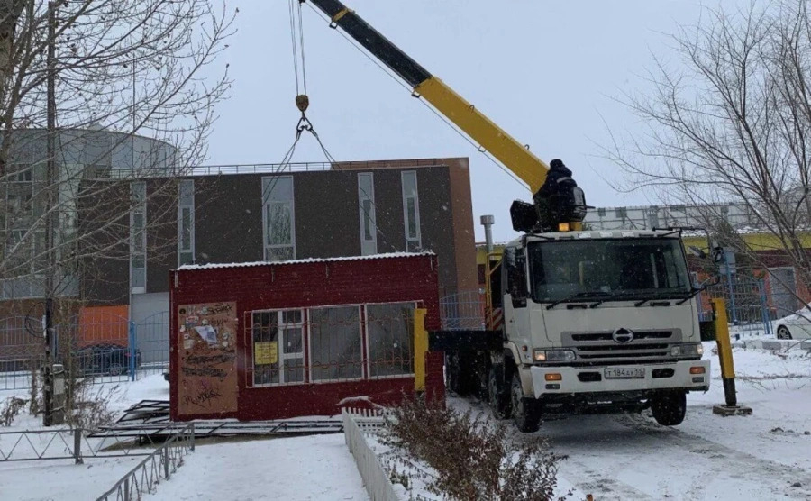 В Омске демонтировали 107 незаконных киосков