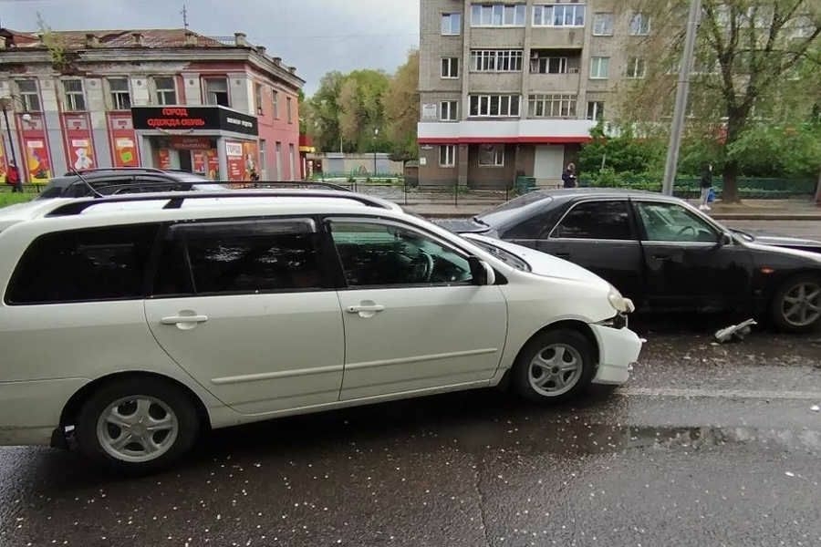 В Абакане произошло тройное ДТП с пострадавшим