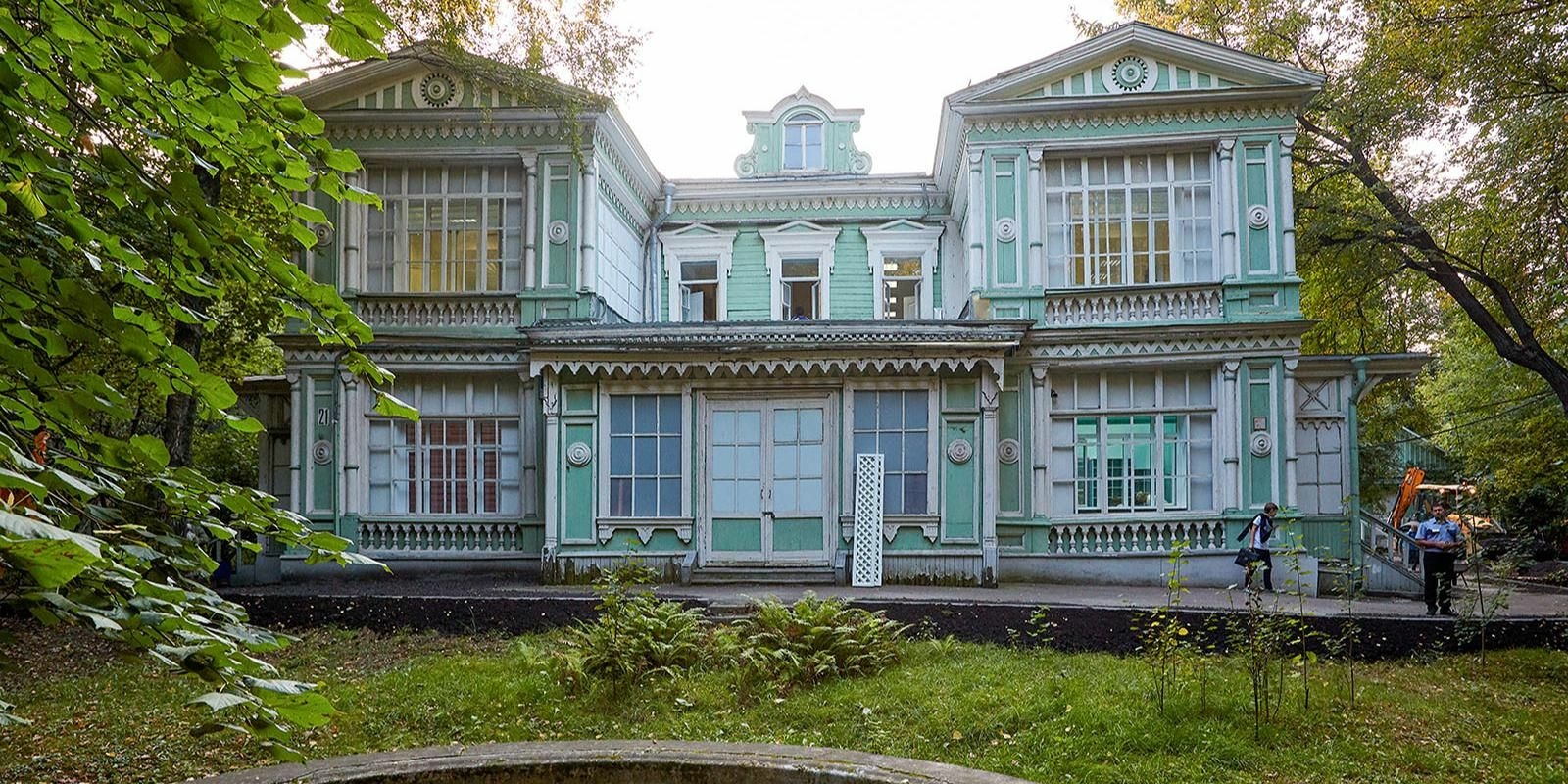 Лесную школу в парке «Сокольники» отреставрируют