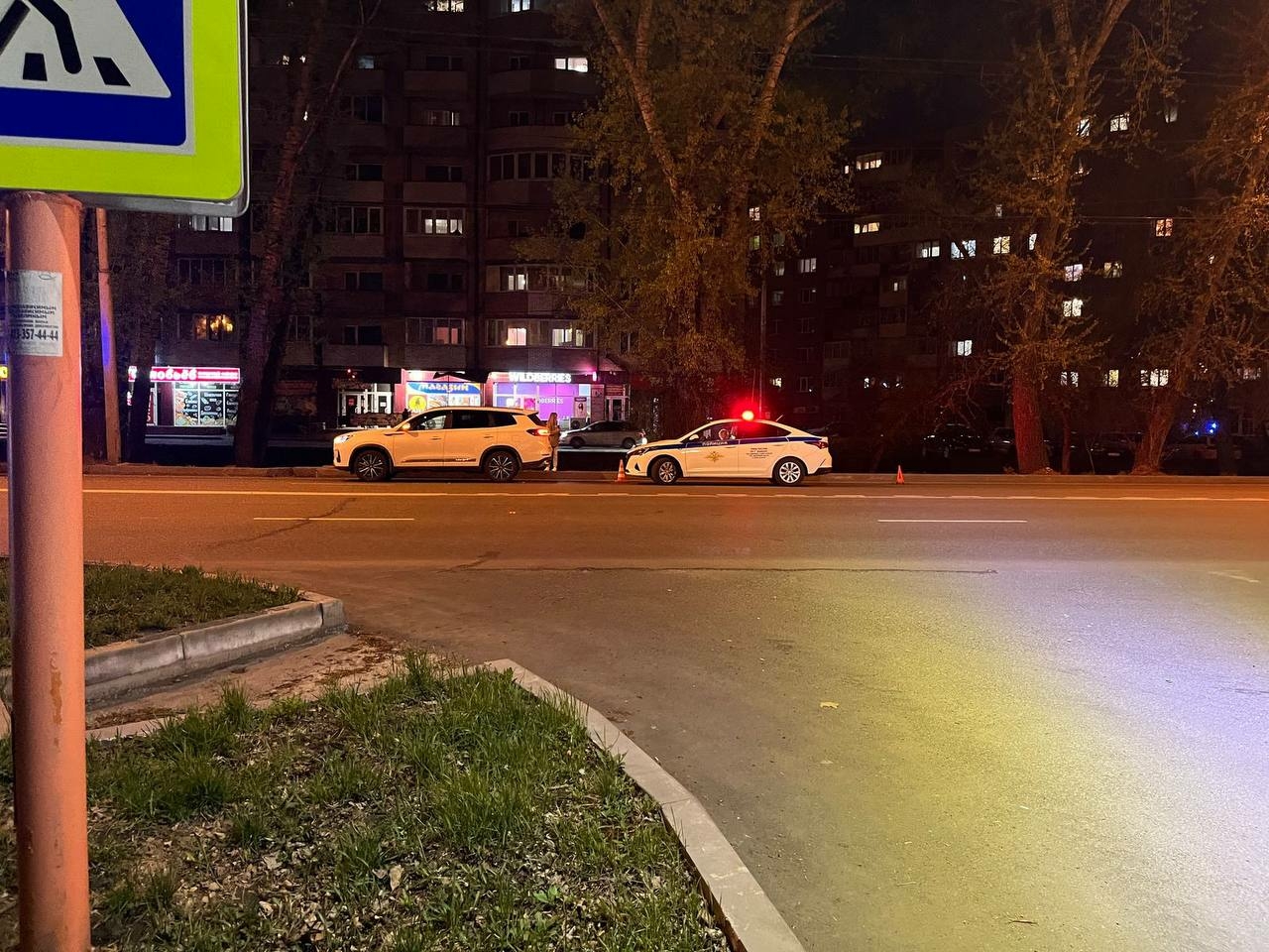 В Абакане автомобиль сбил пешехода