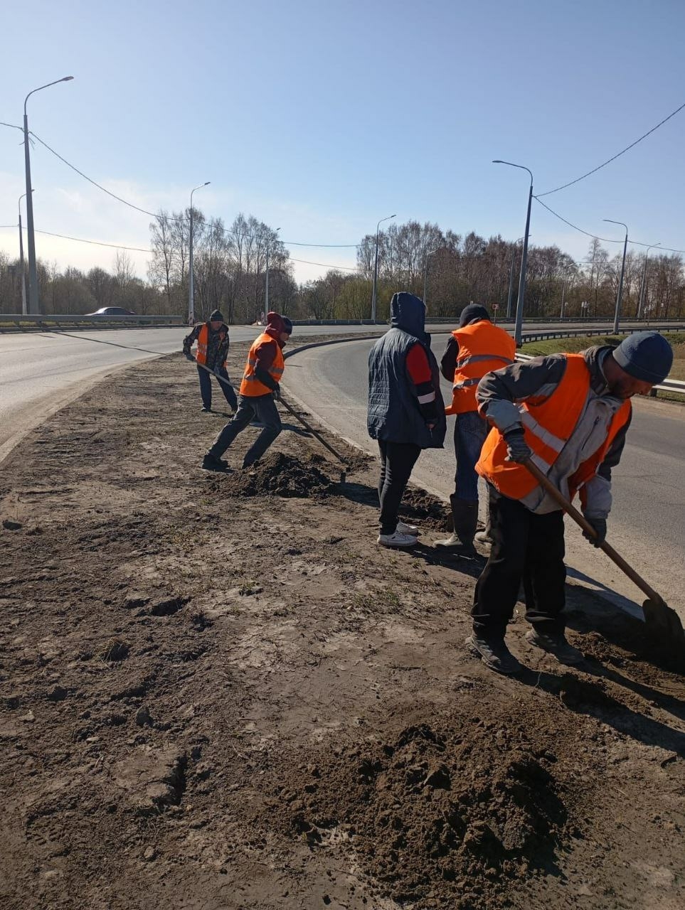 С вологодских улиц за сутки вывозят около 60 кубометров смета