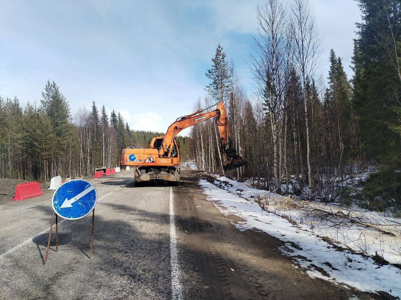 В Мурманской области на региональных дорогах приступили к ремонтным работам