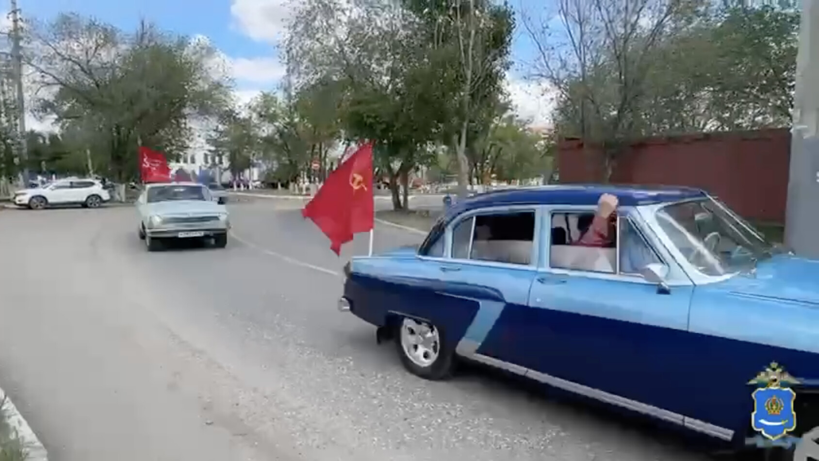 Астраханские общественники устроили автопробег в честь годовщины Победы
