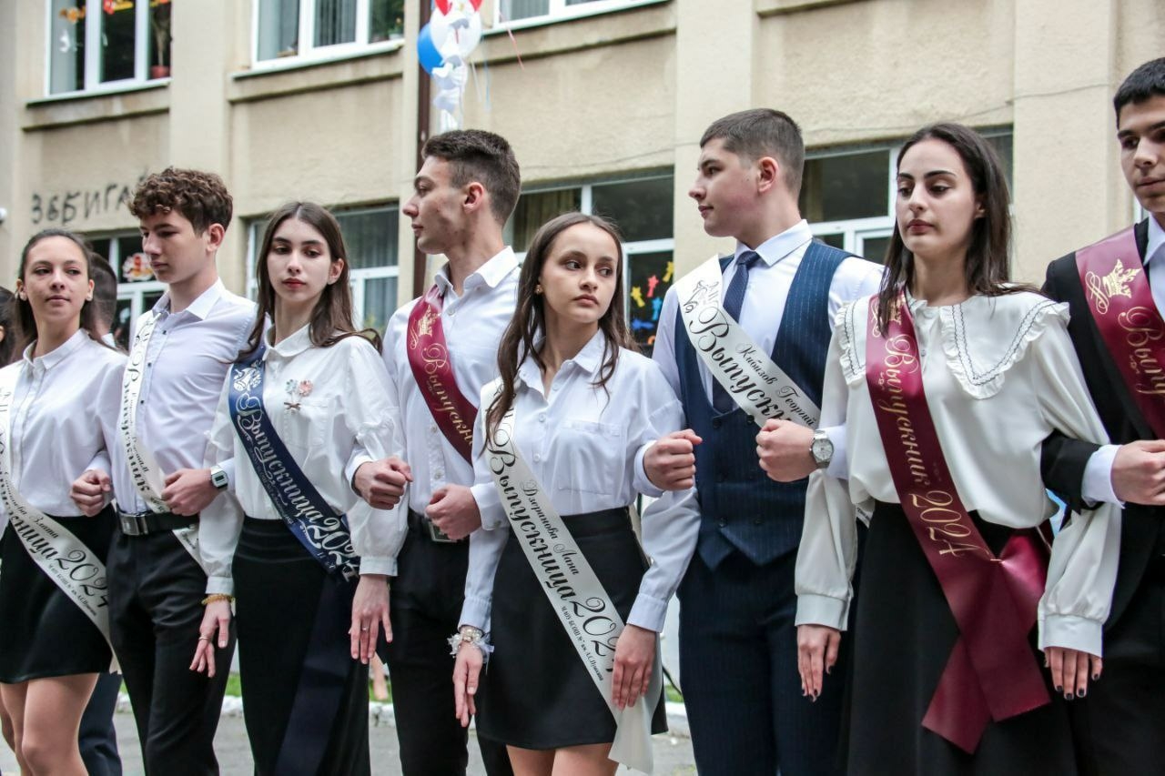 Выпускники Северной Осетии станцевали симд