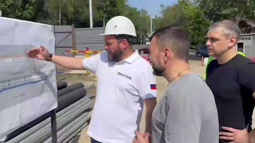 В Донецке ускорили строительство временного моста через Кальмиус