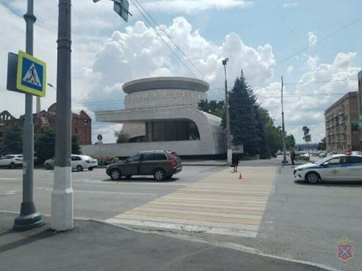 Женщину сбили на «зебре» в центре Волгограда