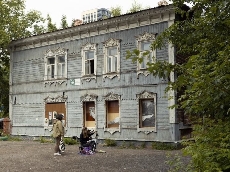 Студенты Уфимского училища искусств провели пленэр в Усадьбе Гурылева