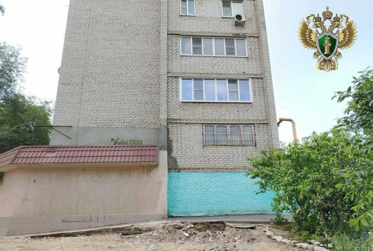 В Минеральных Водах демонтировали незаконную постройку по требованию прокуратуры
