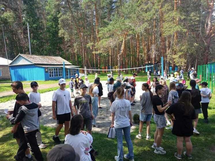 Сто детей приняли участие в экологической акции в Хакасии