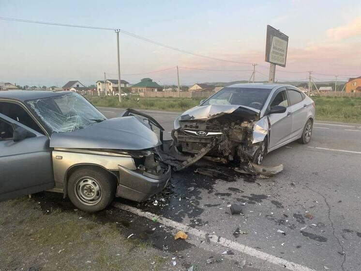 В Аскизе водитель ВАЗа не уступила дорогу и получила тяжелые травмы