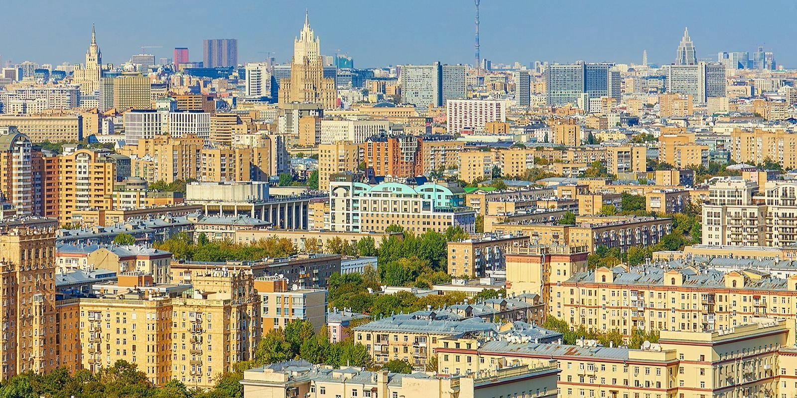 С начала года Москва обеспечила жильем более 350 детей-сирот