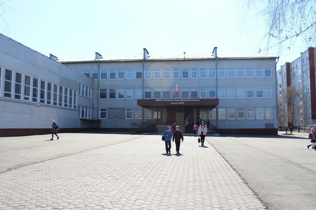 Алексей Лемин сообщил о поступлении средств на отпускные педагогам Абакана