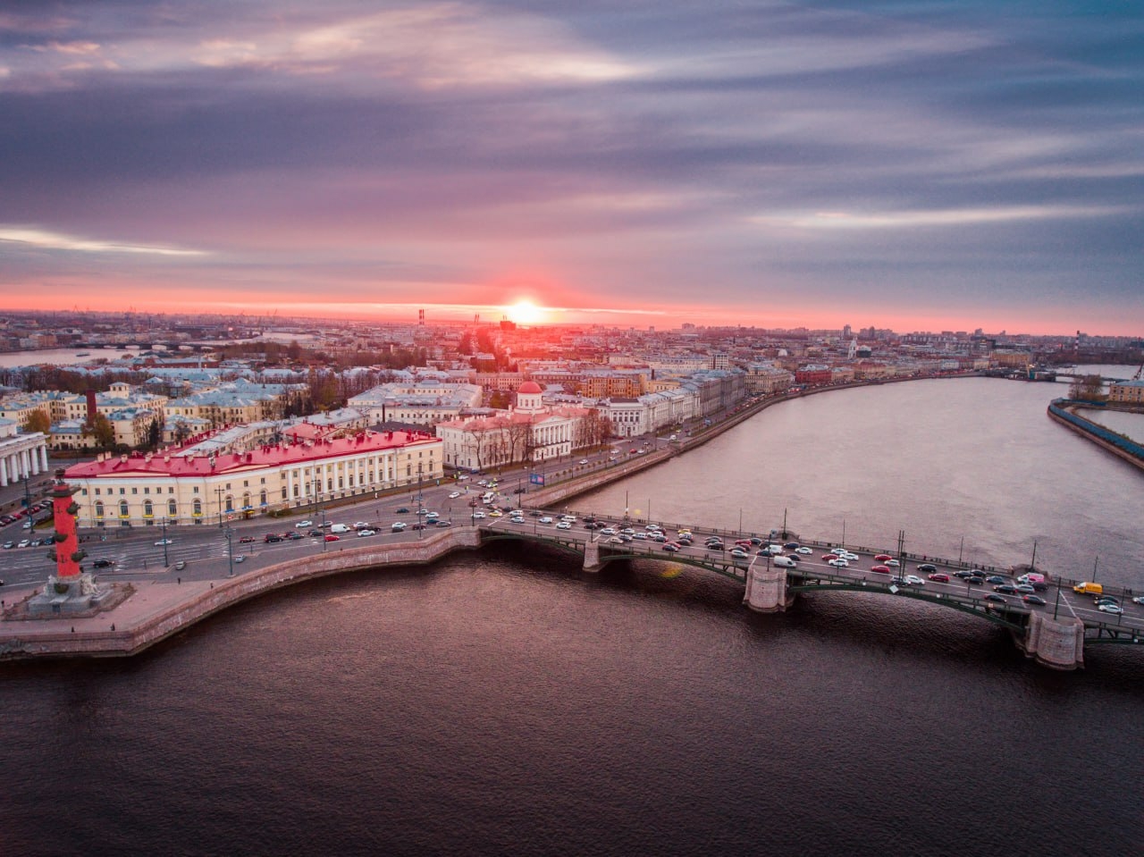 В Санкт-Петербурге на Морской набережной обновят асфальт