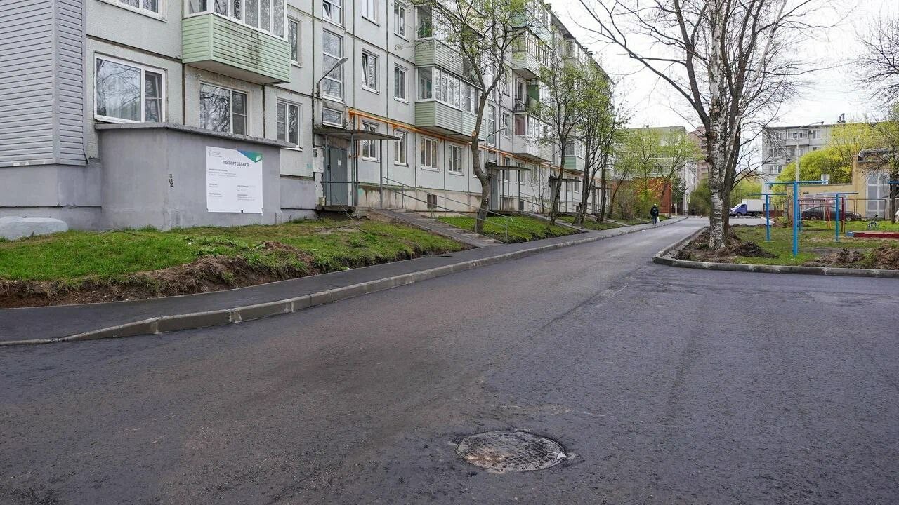 На улицах Вологды скосят траву и приступят к обработке территорий от борщевика