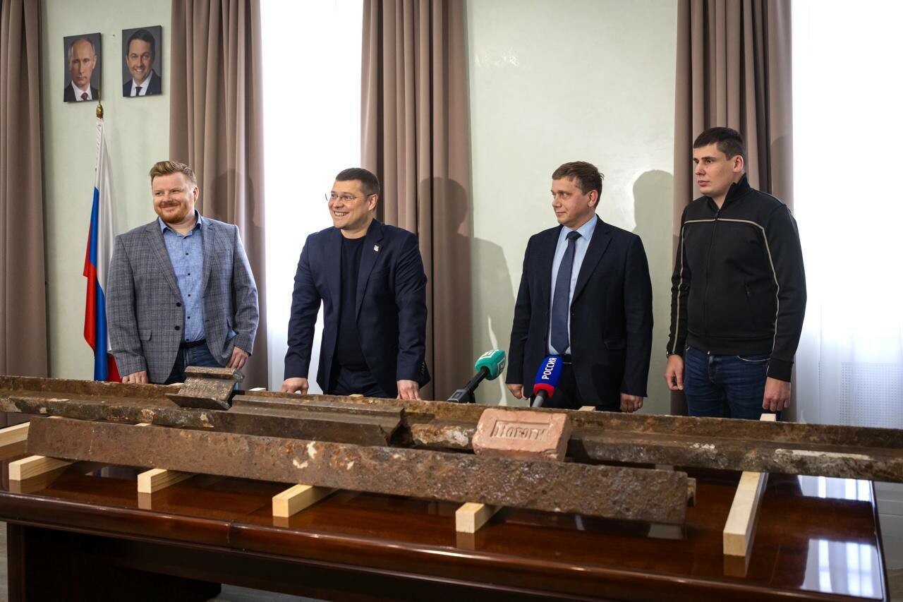 В Мурманске во время работ на улице Ленинградской обнаружили находку 1915 года